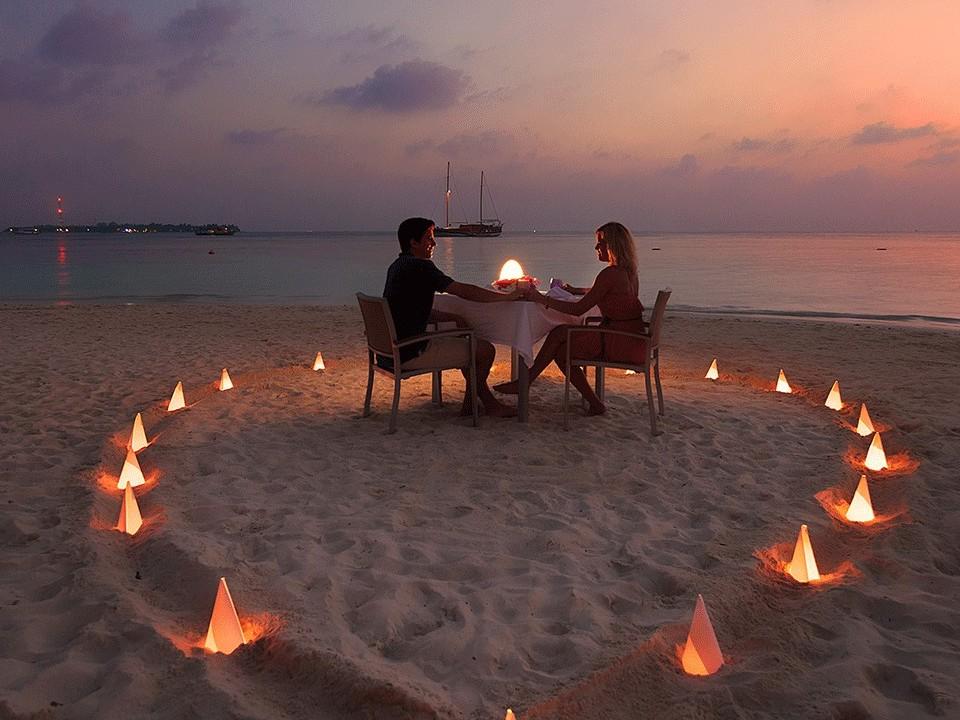 Exclusive Ndutu Honeymoon Safari | Off Road Calving Season