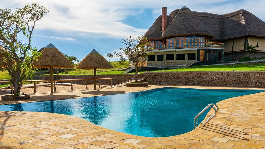 Luxury Safari Tanzania: Private Lodges, Guides and Exclusive Tours